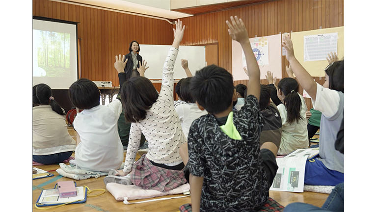The Mitsui SASUGAKU Academy is an inquiry-based active learning program aimed at developing children's ability to create sustainable futures.
